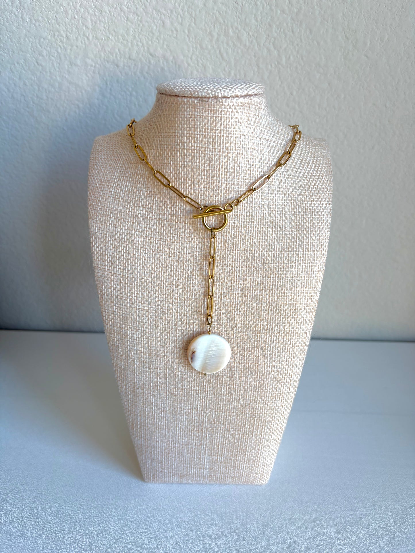 Shell Drop Necklace